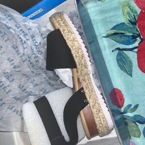 Link Black Espadrilles with Modern Design